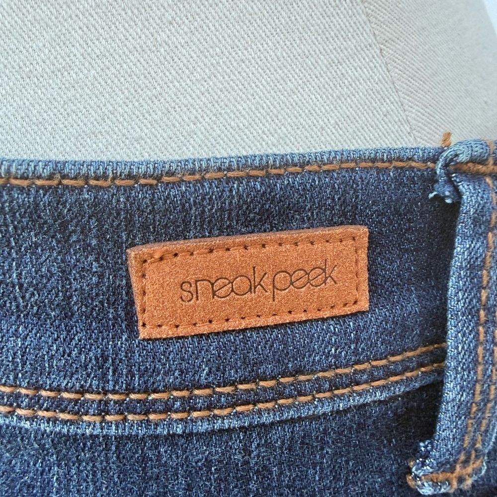 Sneak Peek Sexy Boyfriend High Rise Distressed Cropped Jeans Size 7/Medium - Picture 8 of 12
